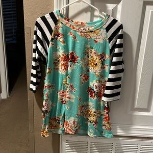 GUC Nuggles raglan top